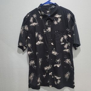 Quiksilver Black/White PalmTree/Flamingo Print Men's Shirt Sise XL.